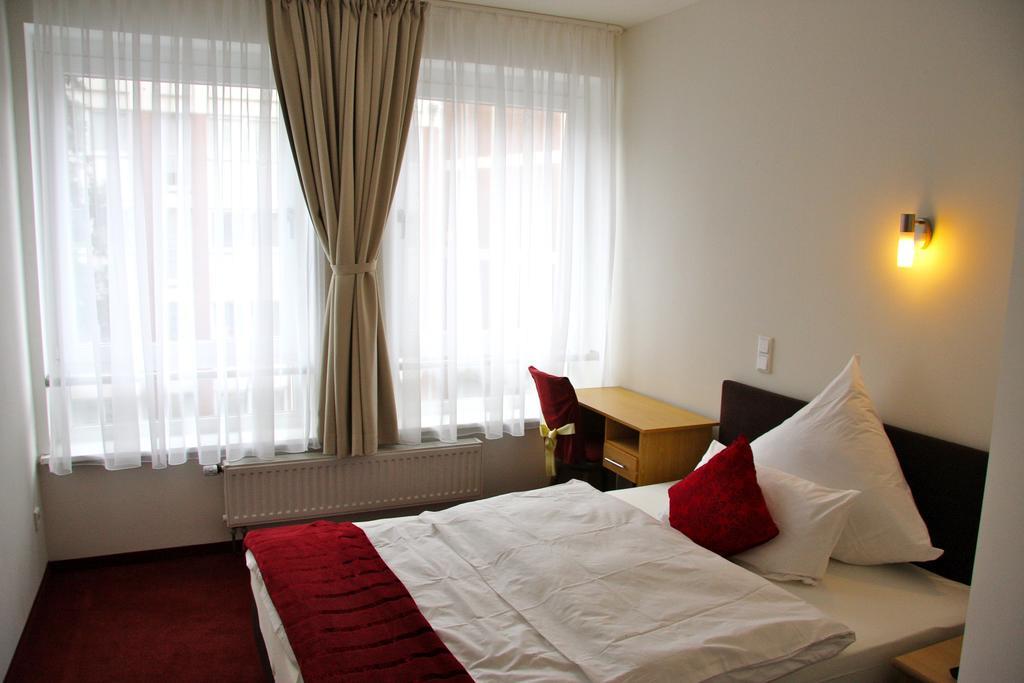 Hotel Gemini Düsseldorf Pokoj fotografie
