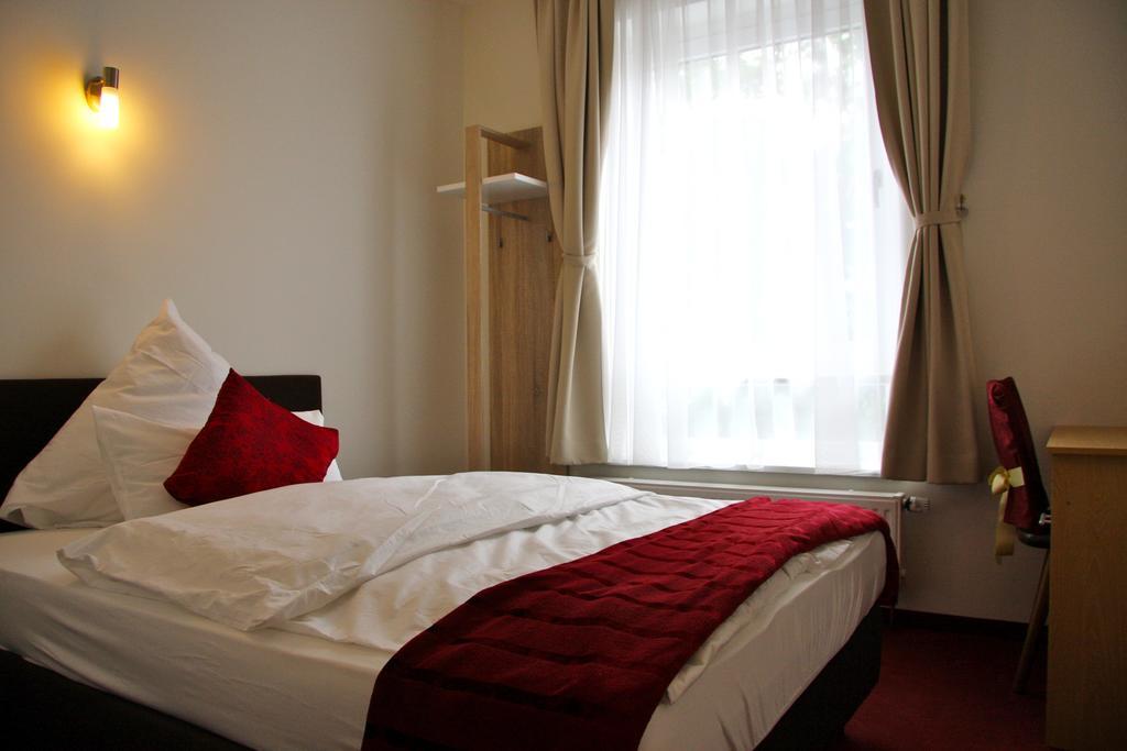 Hotel Gemini Düsseldorf Pokoj fotografie