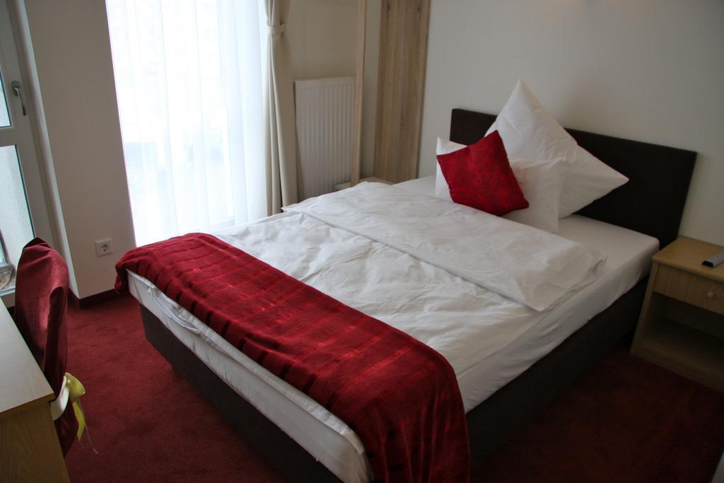 Hotel Gemini Düsseldorf Pokoj fotografie